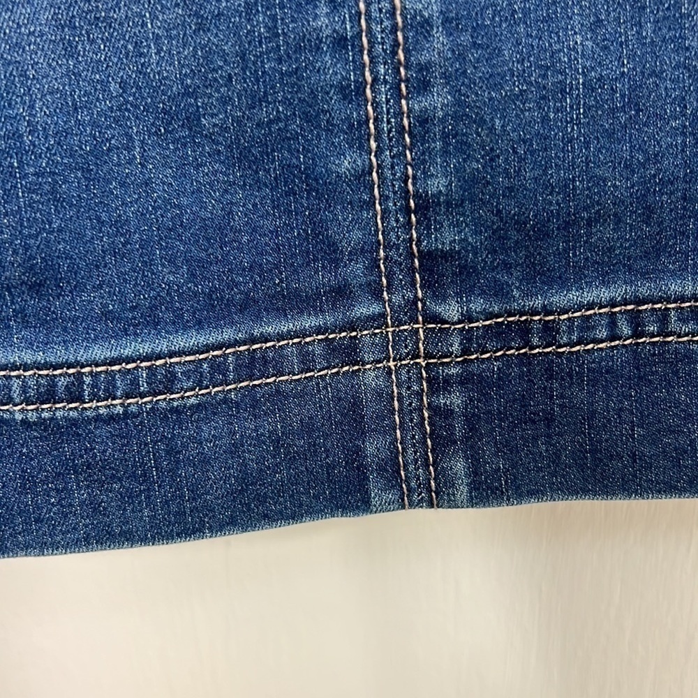 88. REWASH ultra stretch denim A-Line skirt there is a back zipper, size 9 - Picture 4 of 10
